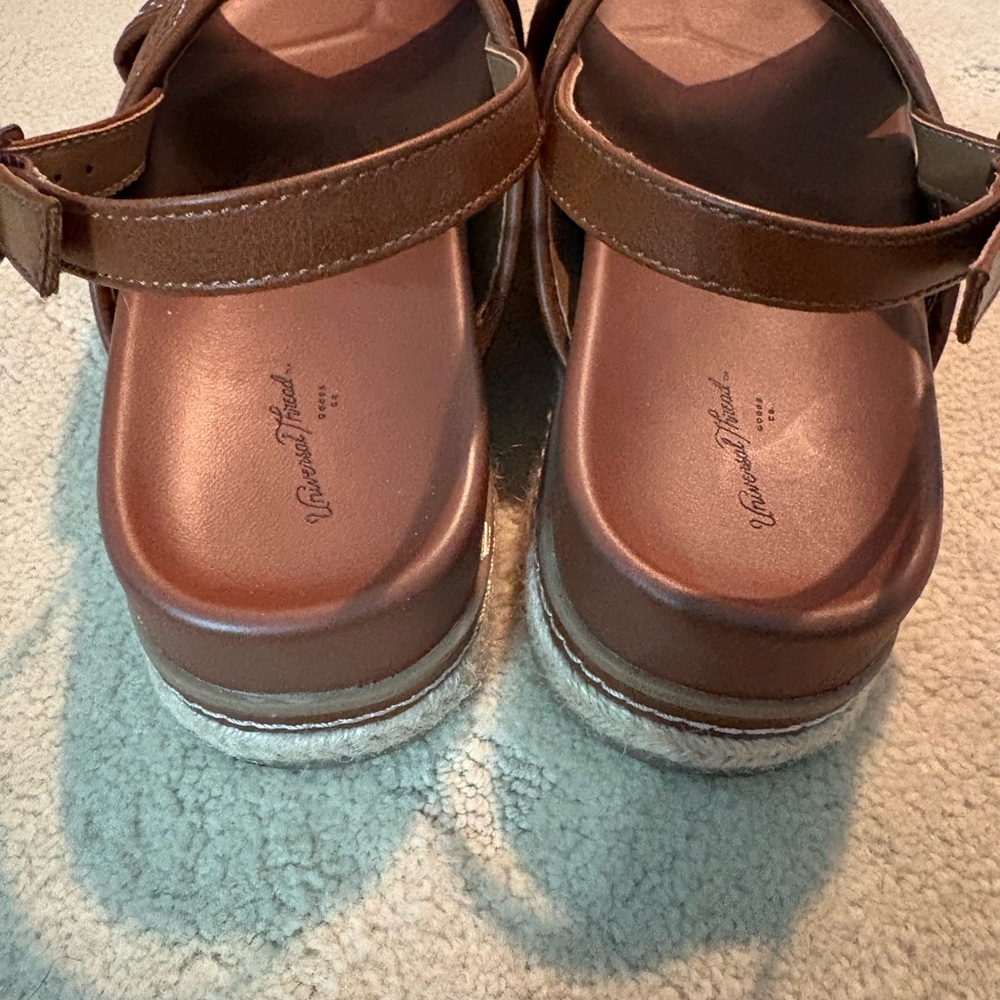 Universal Thread Brown And White Patterned Sandals - image 4